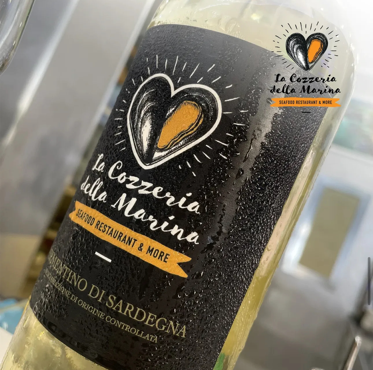 Bottiglia di Vermentino di Sardegna della casa